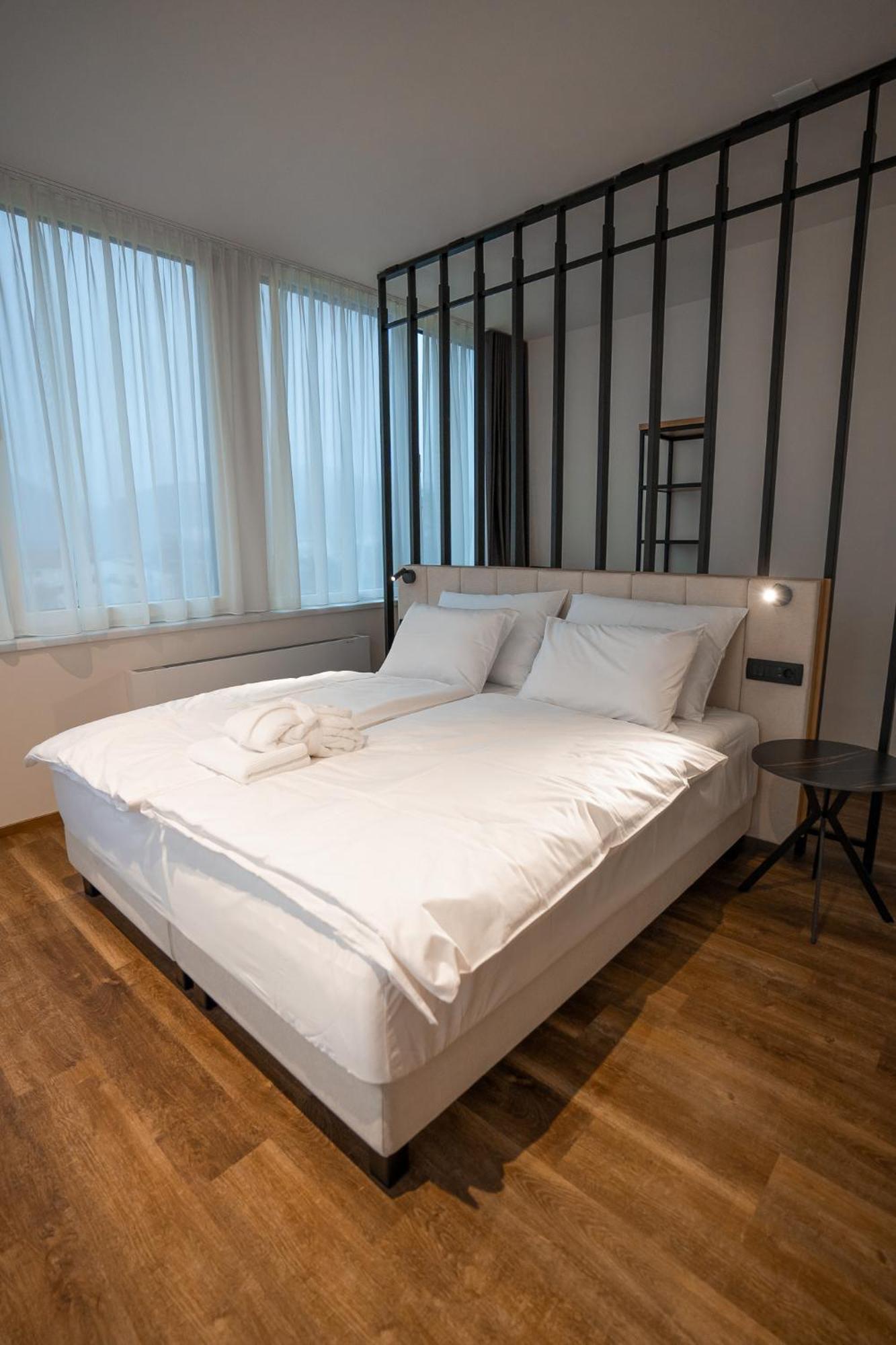 Hotel Lonca Škofja Loka Extérieur photo